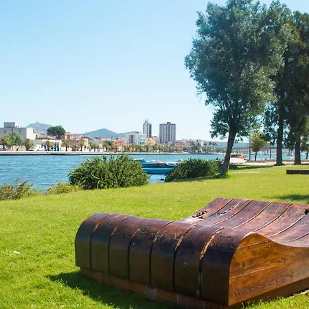 Iron-bridge House, Elegant Bay Front Apartamento *