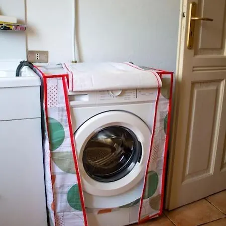 Iron-bridge House, Elegant Bay Front Апартаменты *